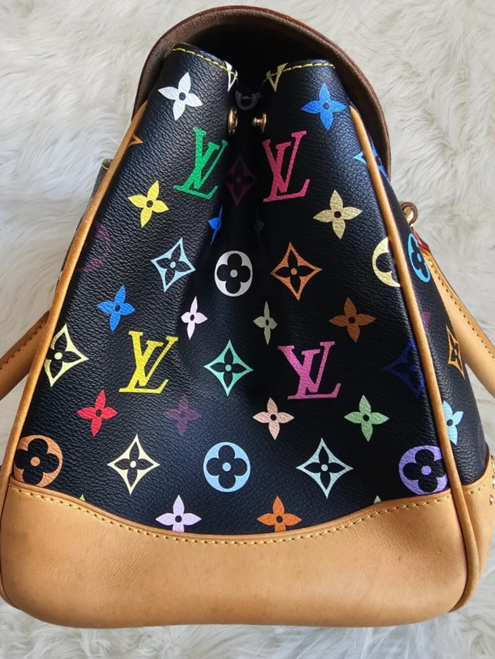 π LV Beverly GM π - Picture 3 of 12